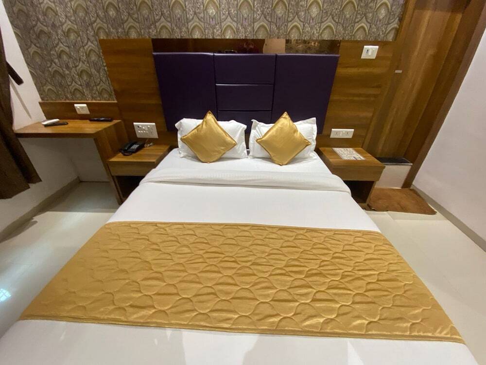Hotel Bkc Crown - Near Trade Centre — фото 4