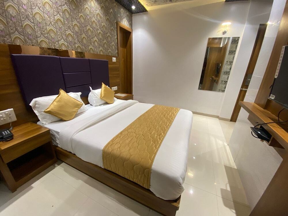 Мумбаи: Hotel Bkc Crown - Near Trade Centre