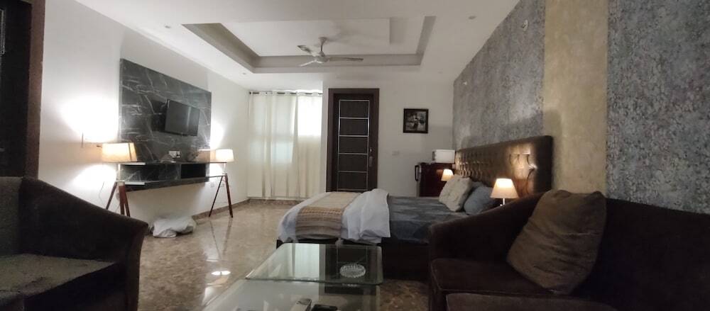Нью-Дели: Hotel Pushpanjali