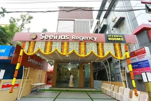 Гуруваюр: Seethas Regency