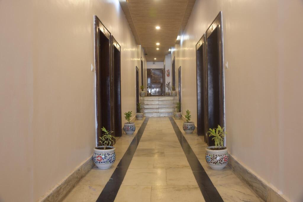 Гора Абу: The Leef Inn