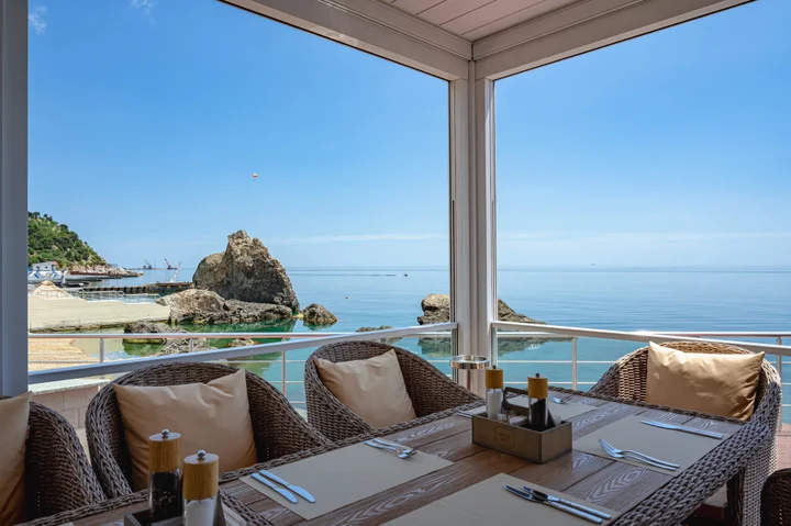 Береговое (Ялта): Отель Крымский Бриз Hotel & Villas
