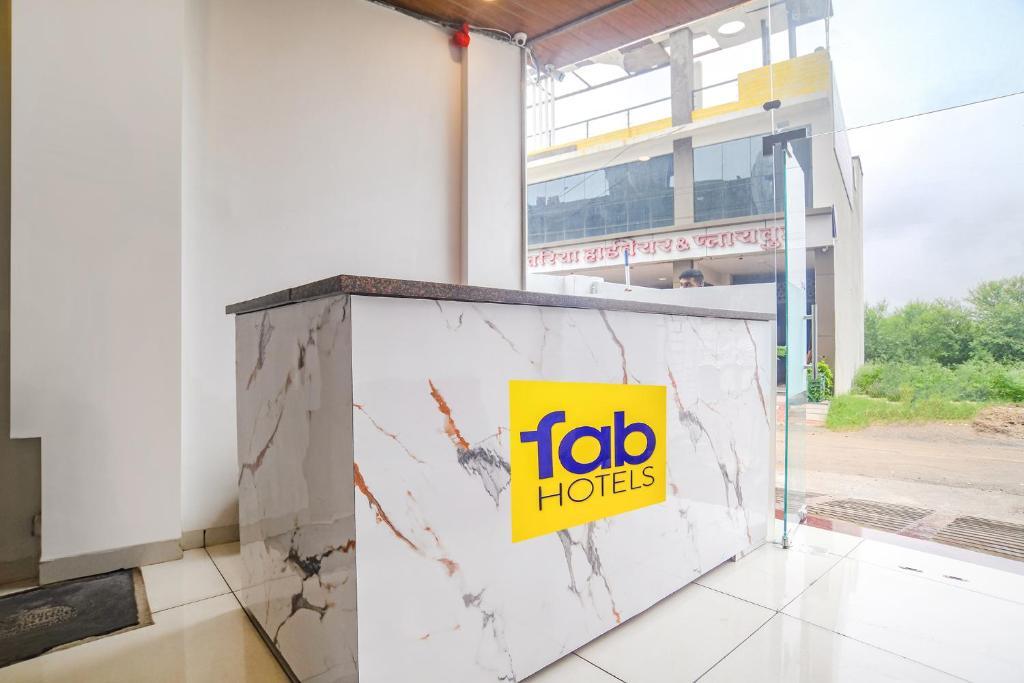 Индаур: Fabhotel Right Choice