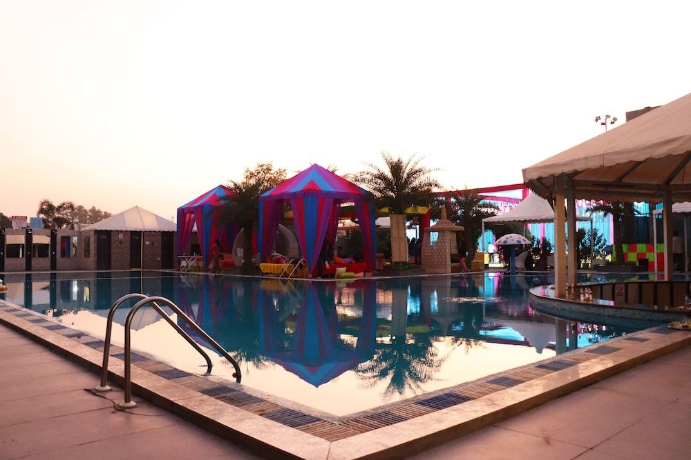Индаур: Skyline Resort & Convention Centre