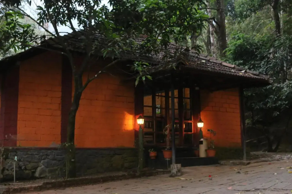 Султан-Батери: Blue Ginger, Wayanad
