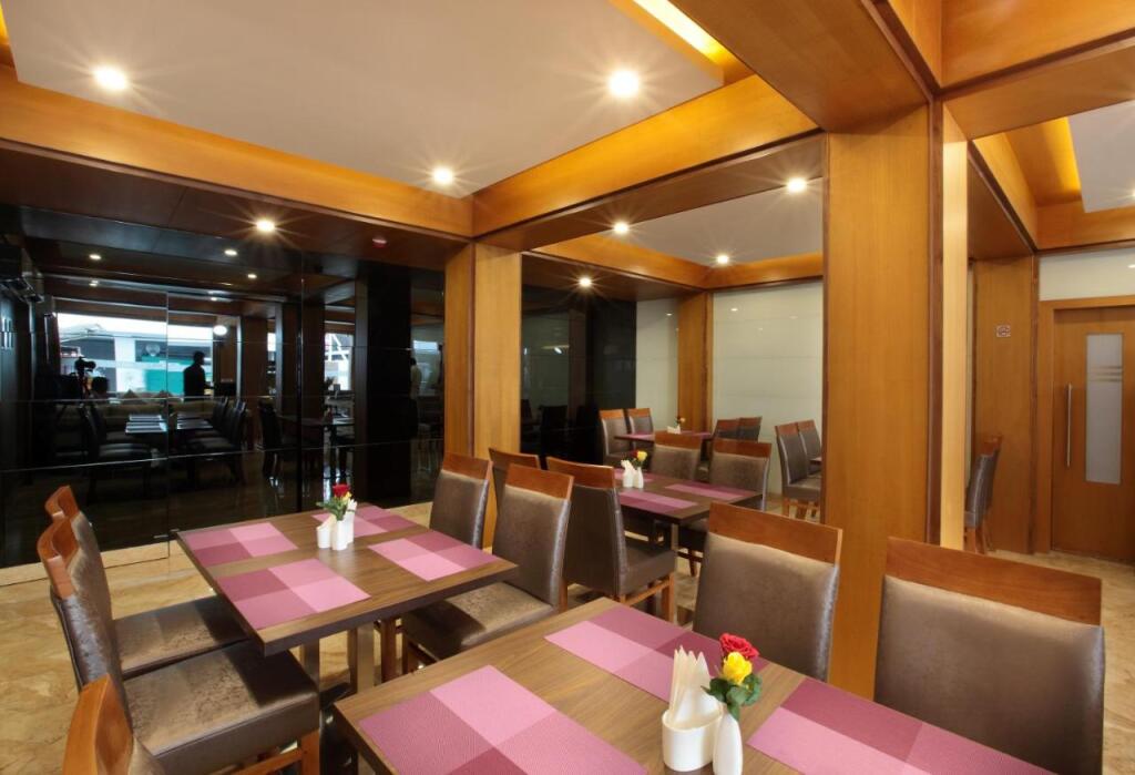 Кондотти: Hotel Park Residency Palayam
