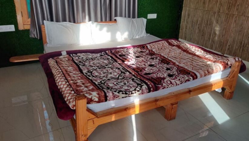 Мератх: Elwood Resort, Pangot
