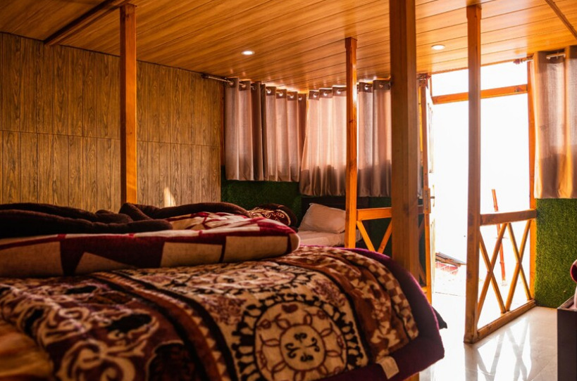 Мератх: Elwood Resort, Pangot