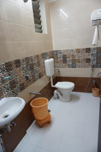 Аурангабад: Hotel J J