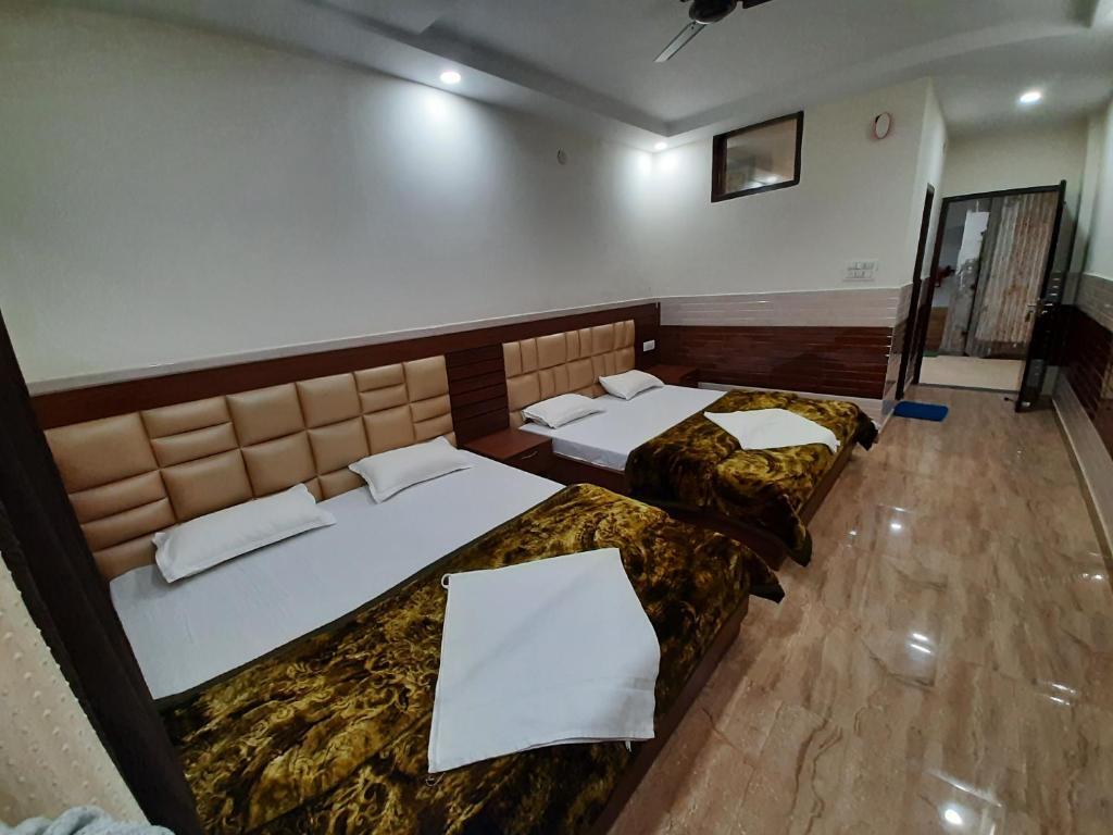 Катра: Abrol residency