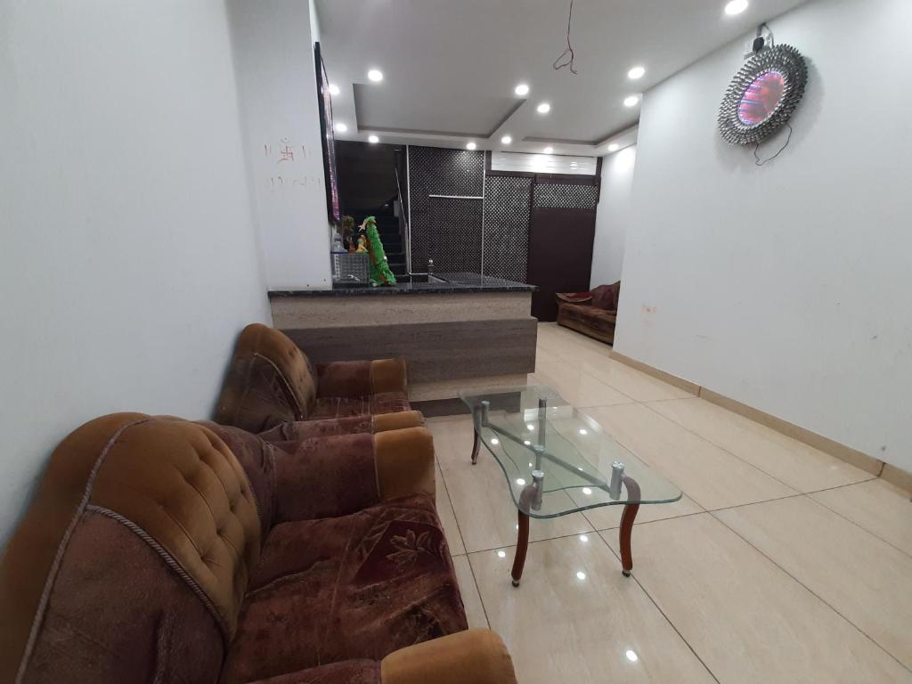 Катра: Abrol residency