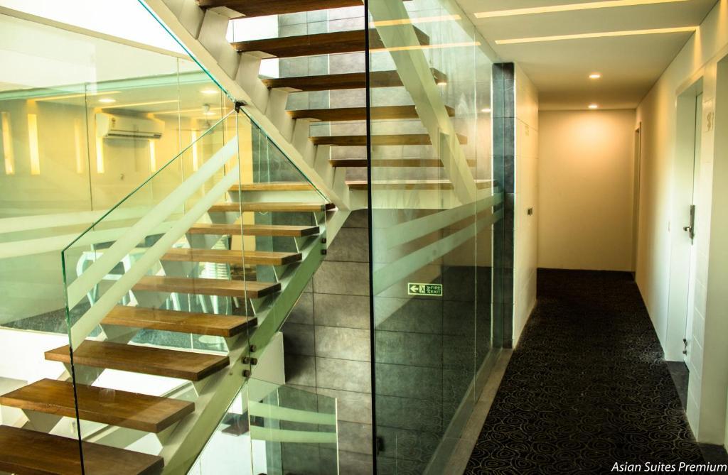 Гуруграм: Asian Suites Premium Huda City Centre