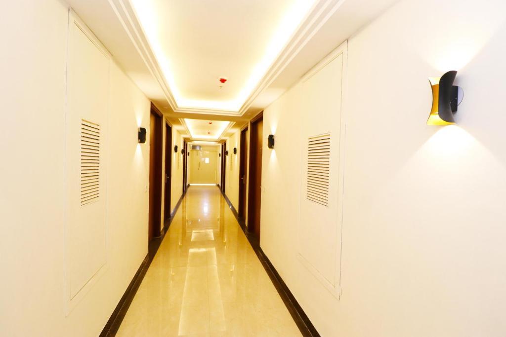 Нью-Дели: Hotel Leo Saffron