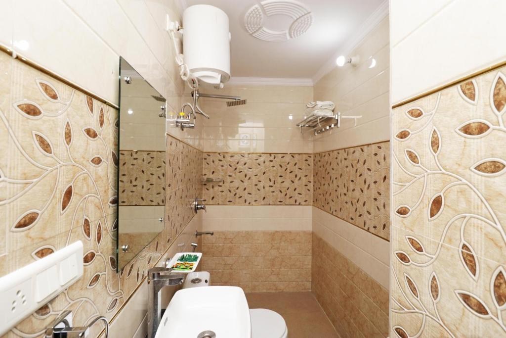 Нью-Дели: Airport Hotel Shivaka Inn