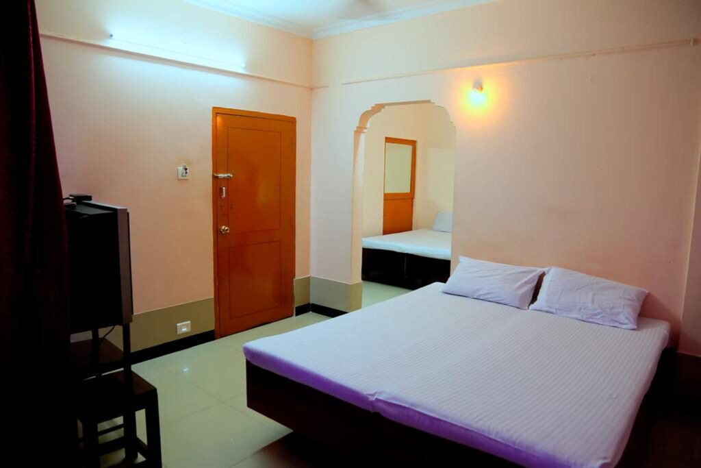 Палани: Sri Jawahar’S Residency