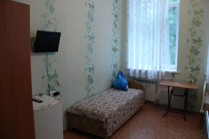Саки: Отель Бурденко