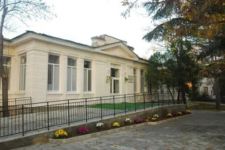 Саки: Отель Бурденко