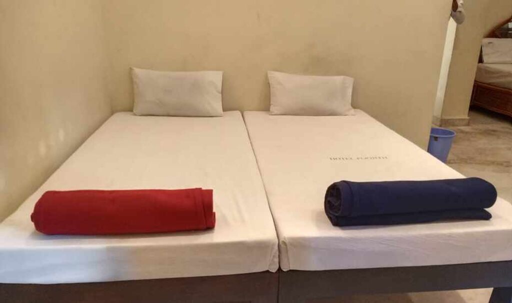 Тирупати: Hotel Poojith AC