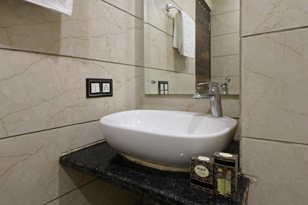 Нью-Дели: Hotel Mannat International