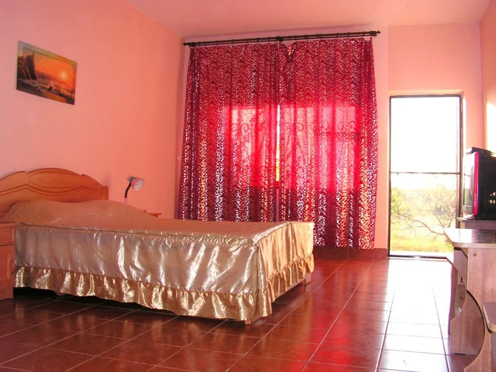 Оленевка: Aquilon Guest House