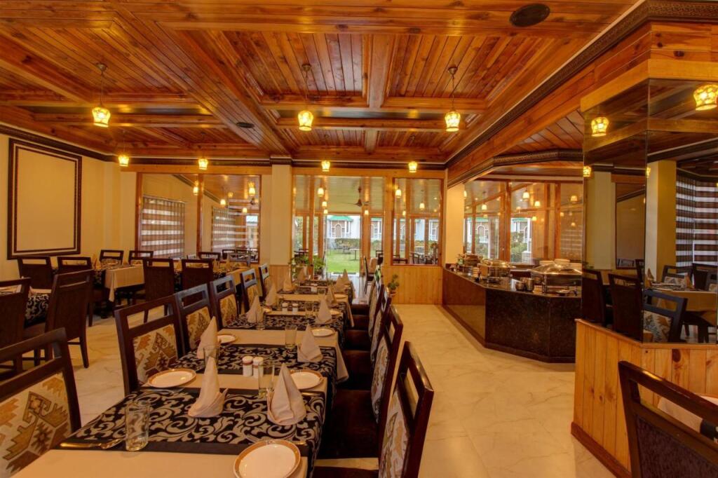 Манали: Hotel Kanishka Manali
