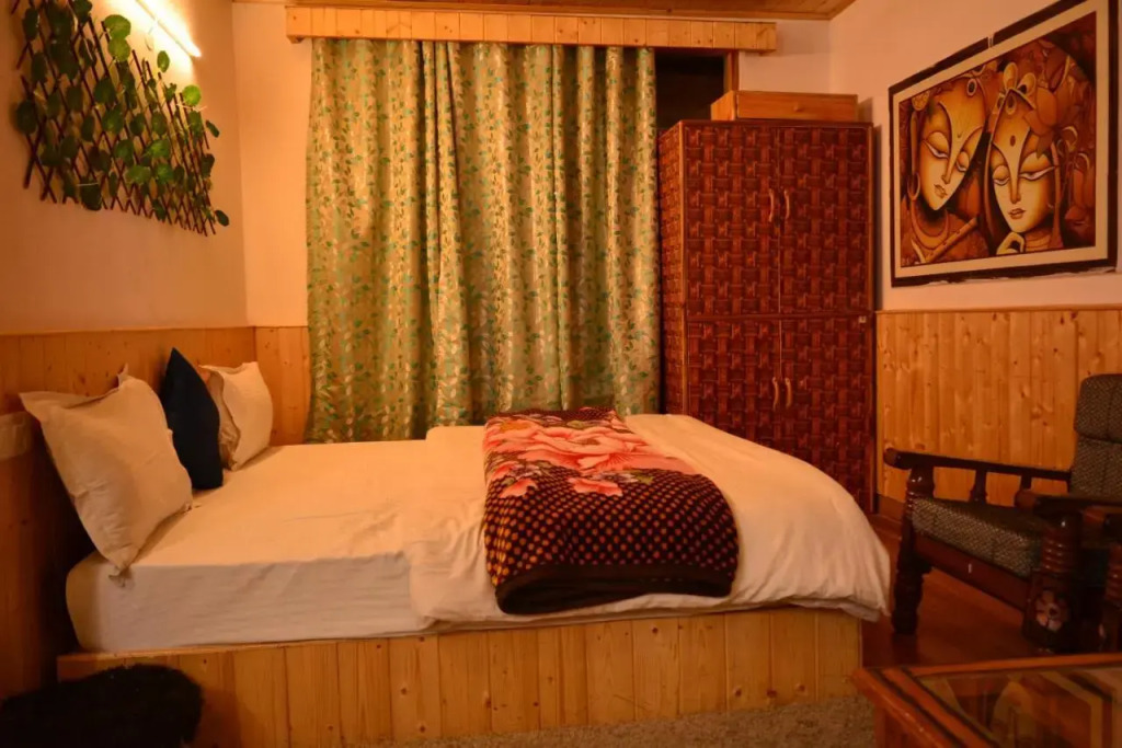 Манали: Hotel Neelgiri - Manali Diaries