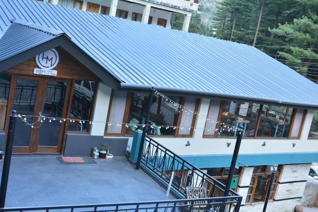 Манали: Hotel Neelgiri - Manali Diaries