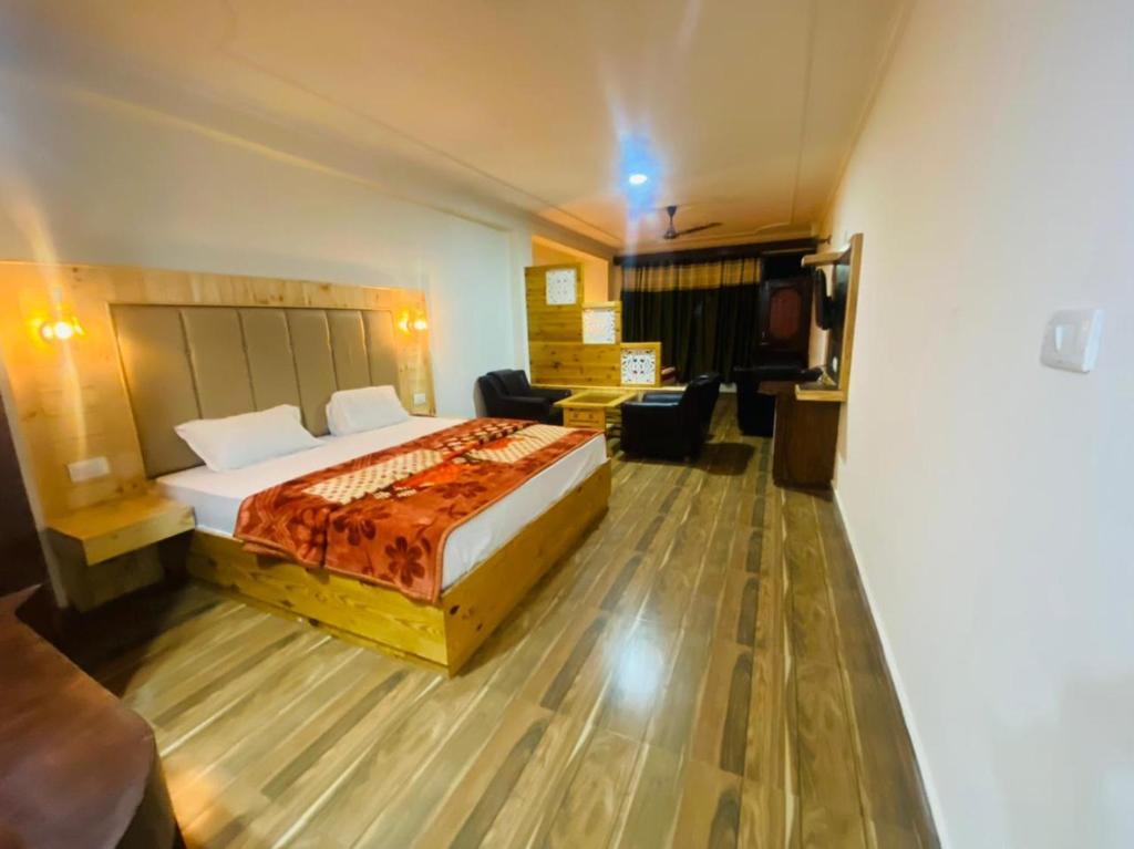 Манали: Hotel River View