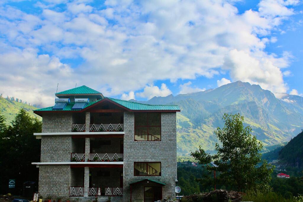 Манали: Leela Cottages Manali
