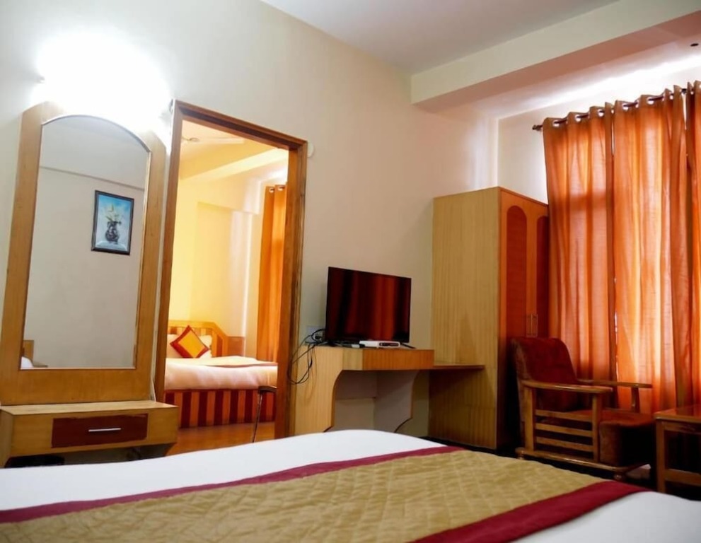 Манали: Hotel Ambika