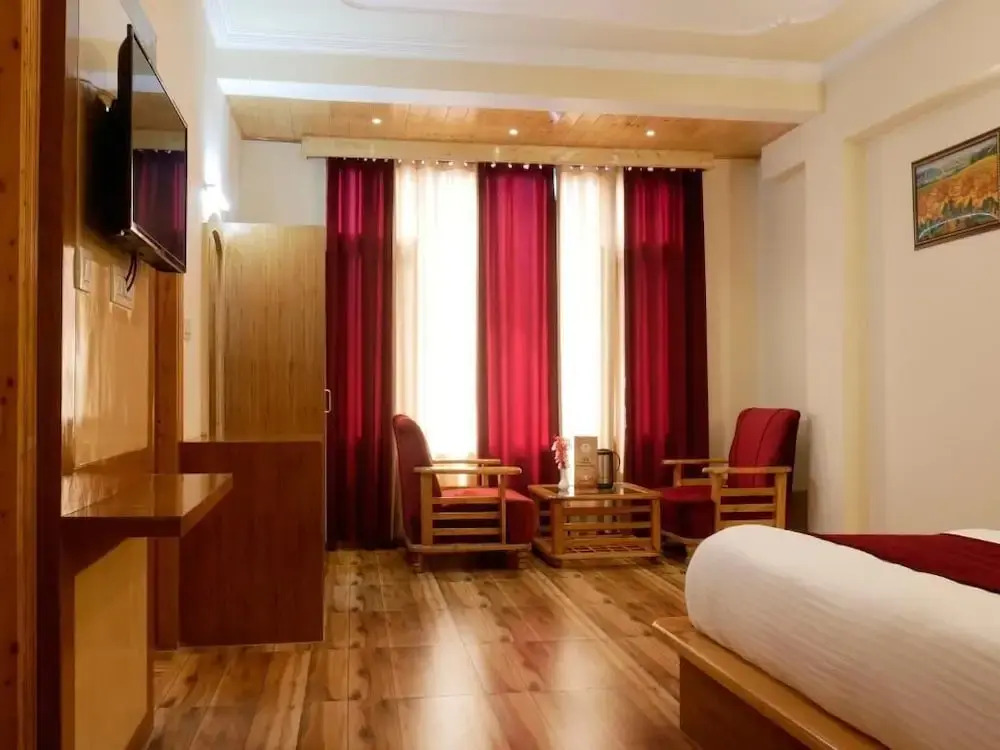 Манали: Hotel Ambika