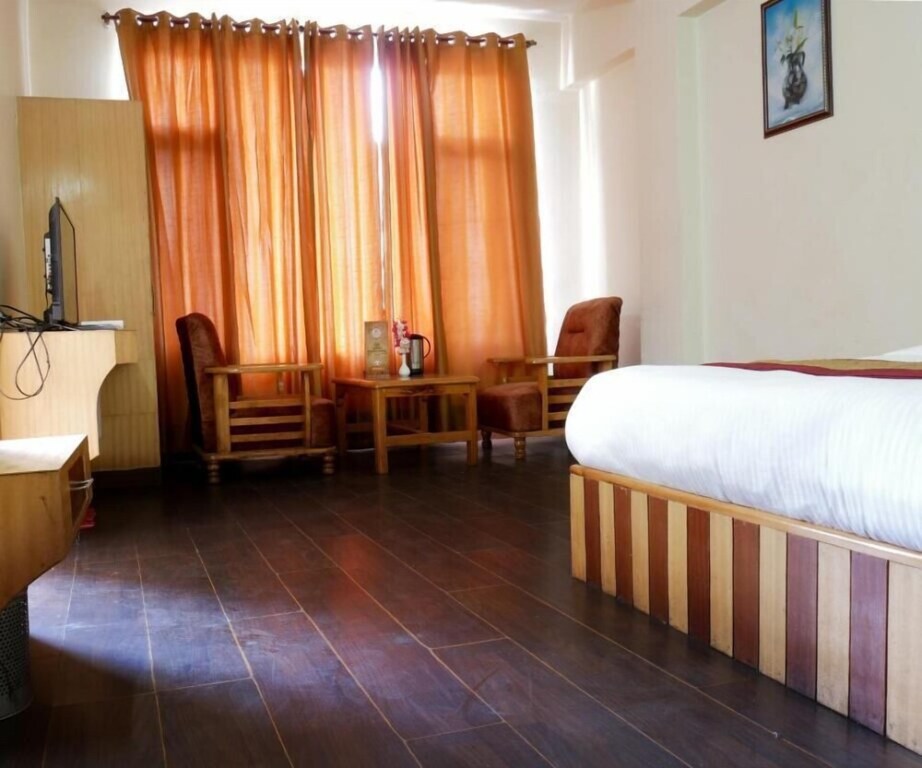 Манали: Hotel Ambika