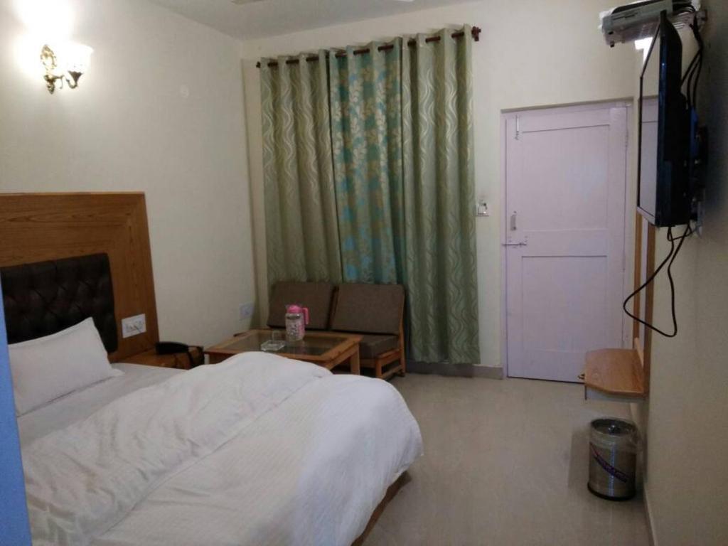 Манали: Hotel Ambika Bliss