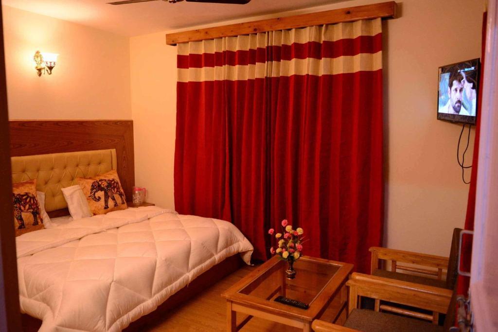 Манали: Hotel Ambika Bliss