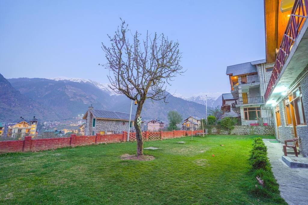 Манали: Springdales (Emiliana 5Bhk Cottage) (By Dumnu Homes)