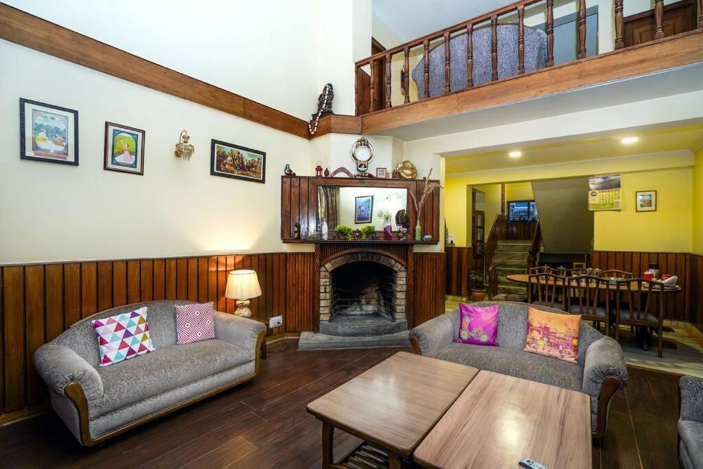Манали: Springdales (Emiliana 5Bhk Cottage) (By Dumnu Homes)