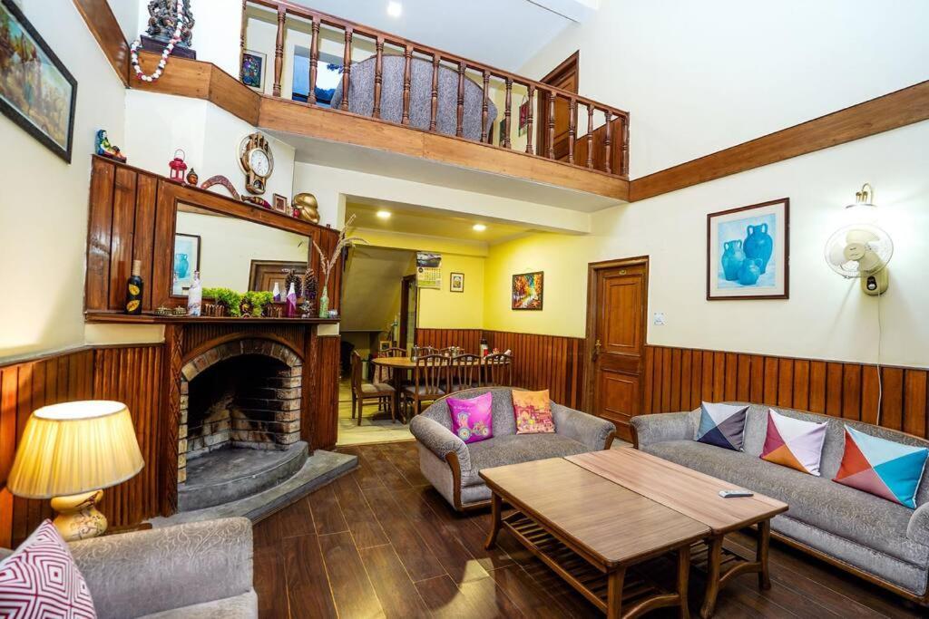 Манали: Springdales (Emiliana 5Bhk Cottage) (By Dumnu Homes)