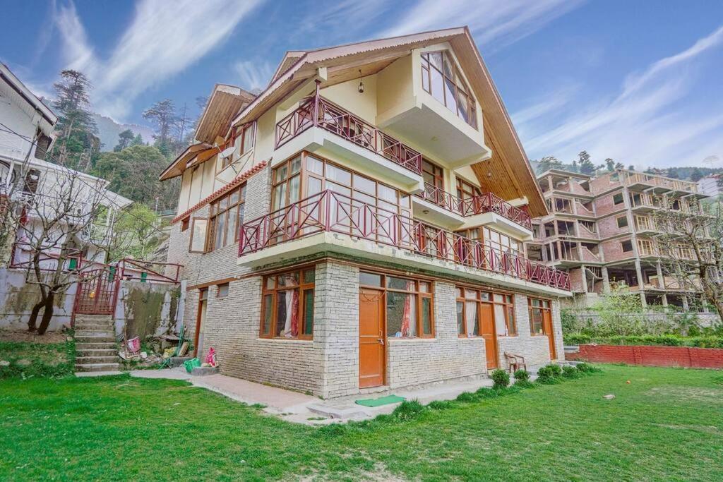 Манали: Springdales (Emiliana 5Bhk Cottage) (By Dumnu Homes)