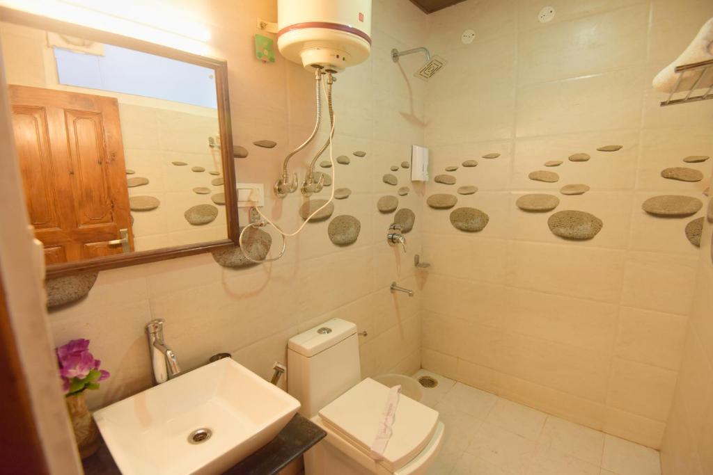 Манали: Swiss Cottage by Dumnu Homes next to Kangna Ranaut's house