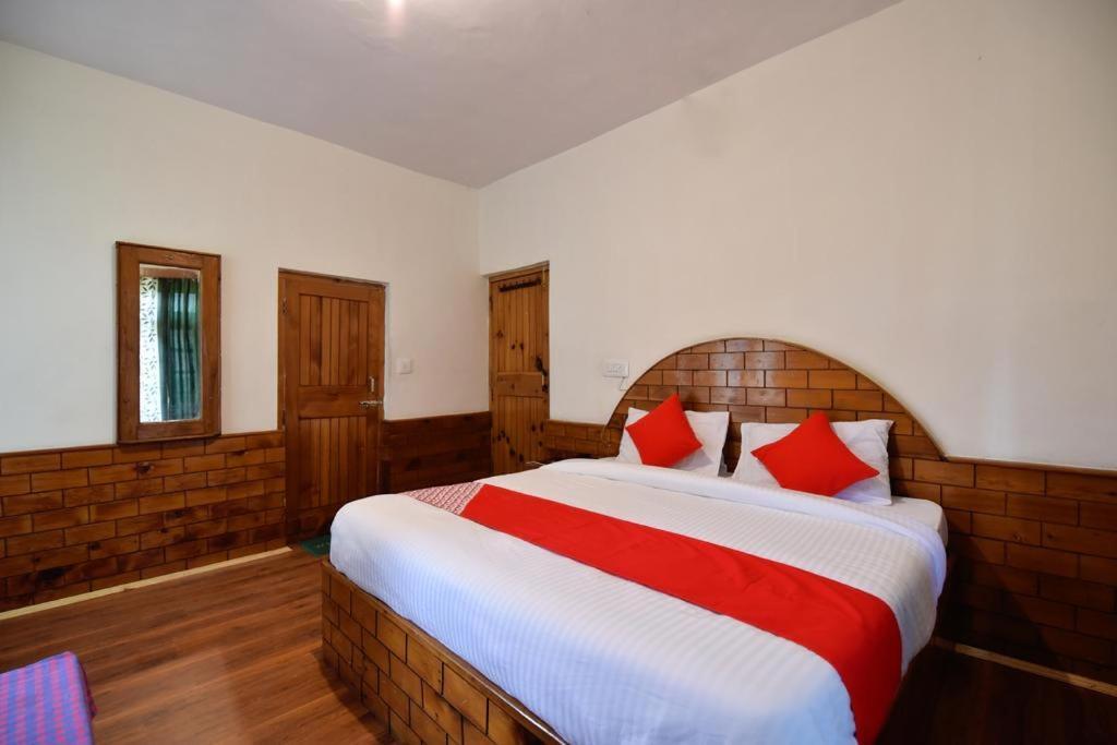 Манали: Red Rose Cottages Manali