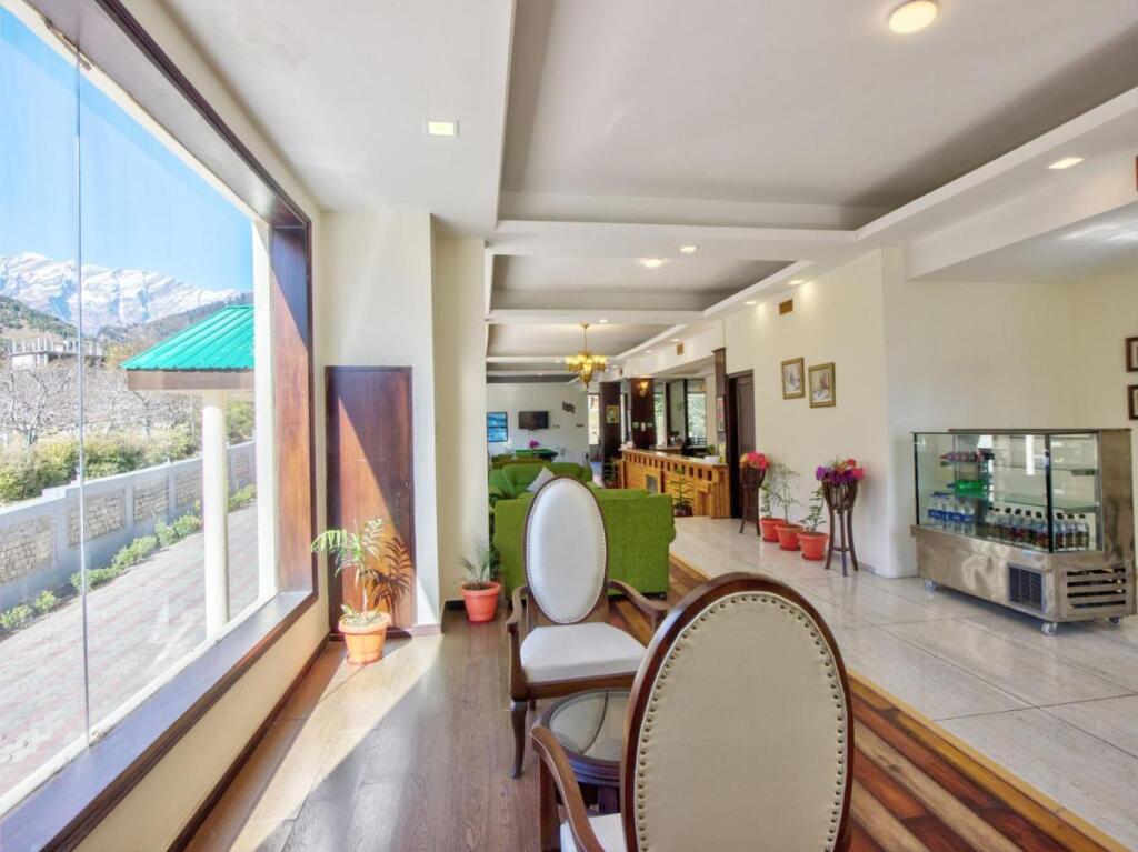 Манали: The Katoch Grand by Ostan (Riverside Resort)