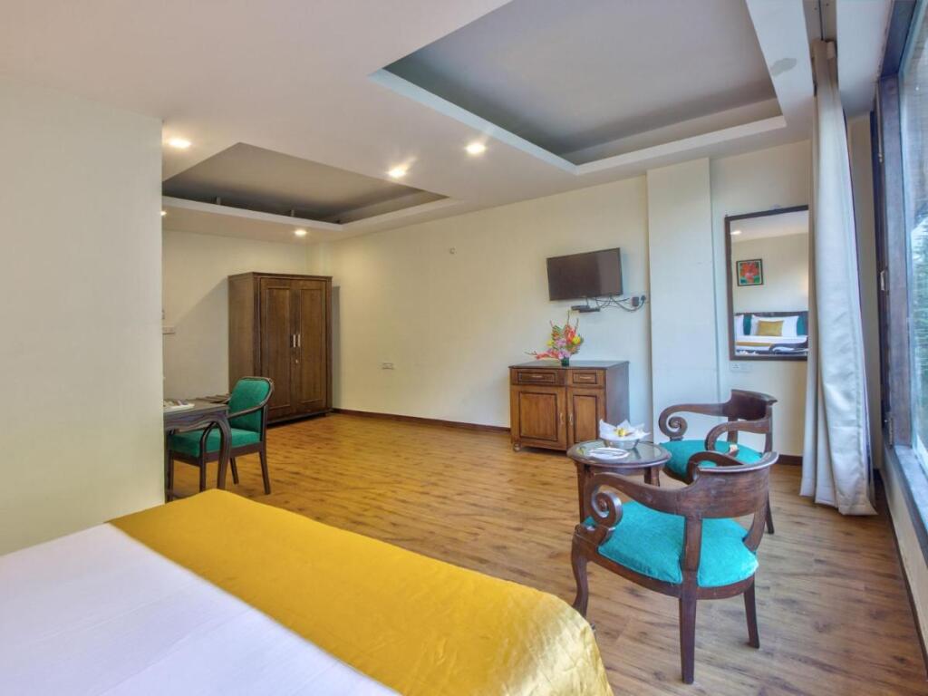 Манали: The Katoch Grand by Ostan (Riverside Resort)