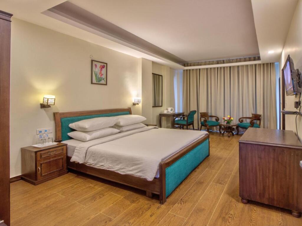 Манали: The Katoch Grand by Ostan (Riverside Resort)