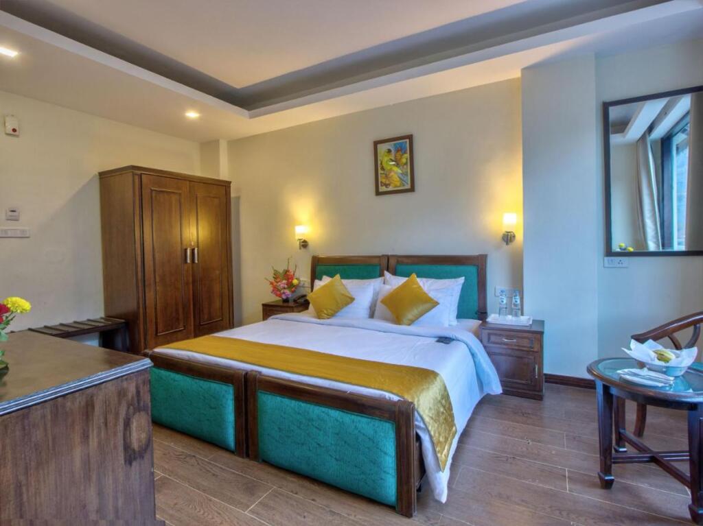 Манали: The Katoch Grand by Ostan (Riverside Resort)