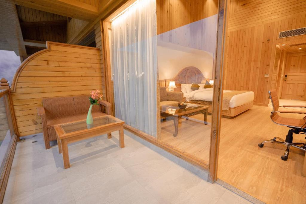Манали: Tiaraa Hotels & Resorts - A Luxury Resort Manali