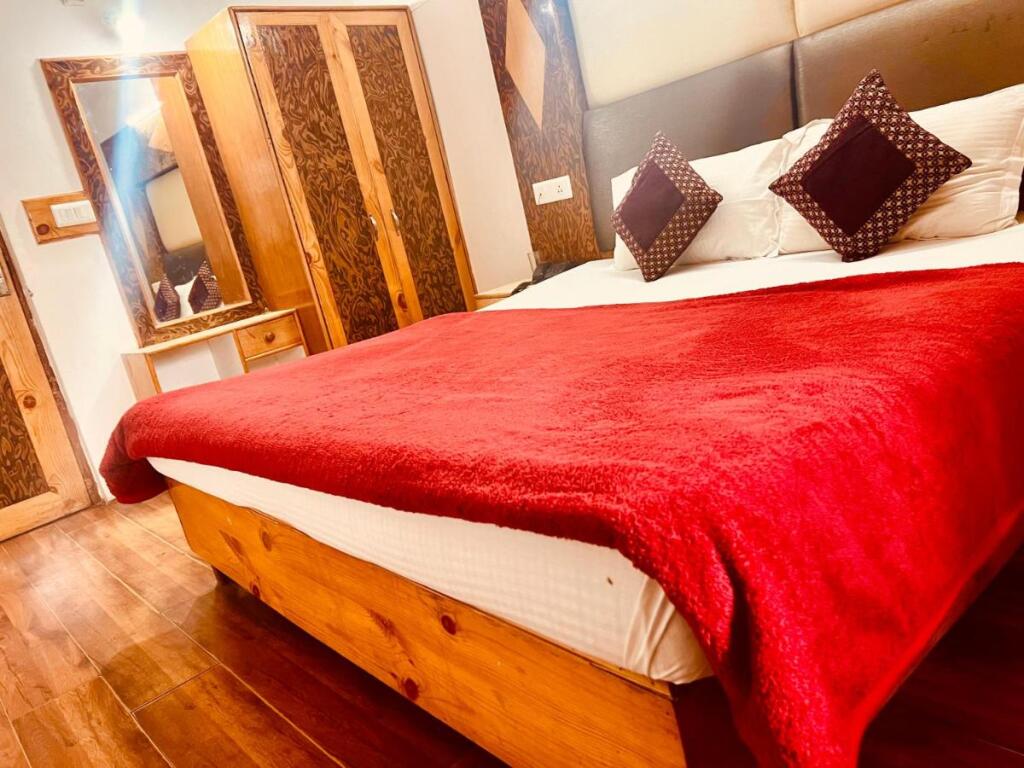 Манали: Hotel D Kanchan Manali