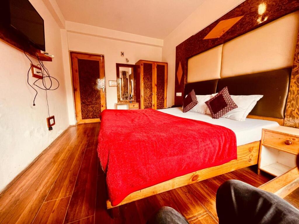 Манали: Hotel D Kanchan Manali