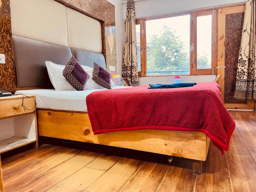Манали: Hotel D Kanchan Manali