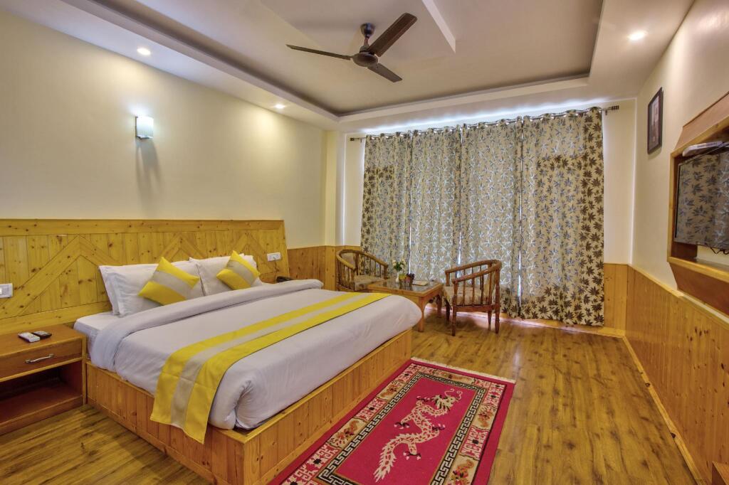 Манали: Phalguni Regency Manali