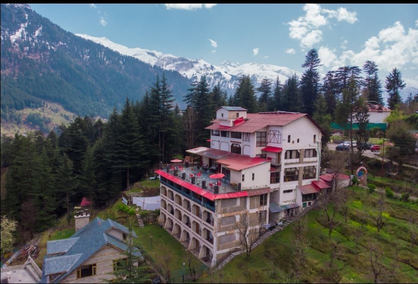 Манали: Hotel Snow Crests Manor